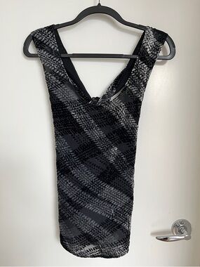 & Other Stories Black & Gray V-Back Sleeveless Silk/Velvet top
